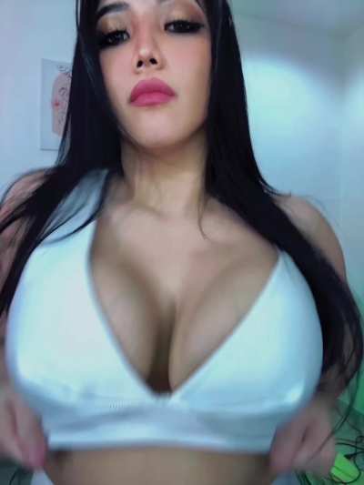 Your best friend finally decides to show you her huge natural tits, what&rsquo;s your response? [drop]