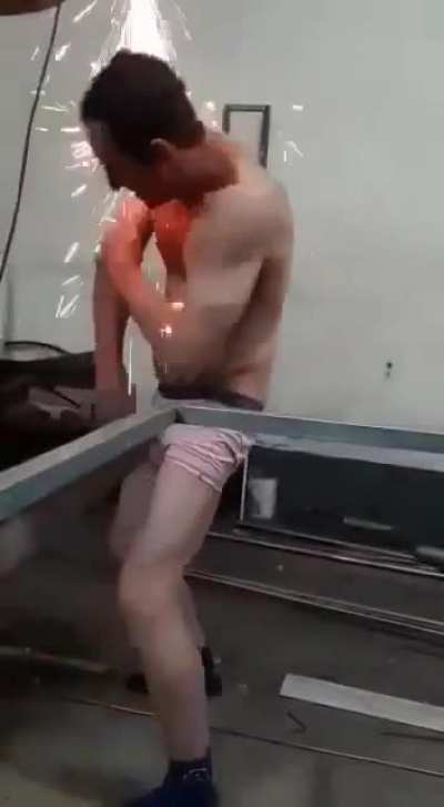 Cringe shower