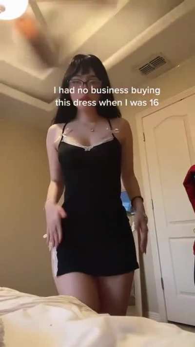sexy dress (she&rsquo;s 19 in this video btw) 
