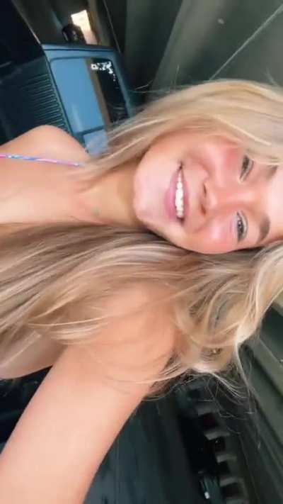 Perfect blonde IUTR