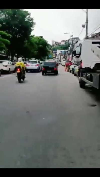 todos pensamos....