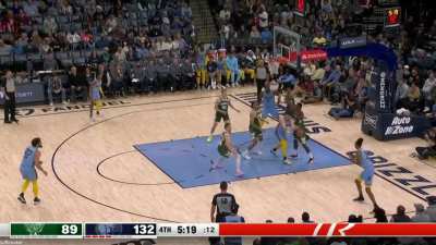 [Highlight] The Wave breaks out in the FedEx Forum and the Memphis Grizzlies bench joins in as Ziaire Williams hits the triple