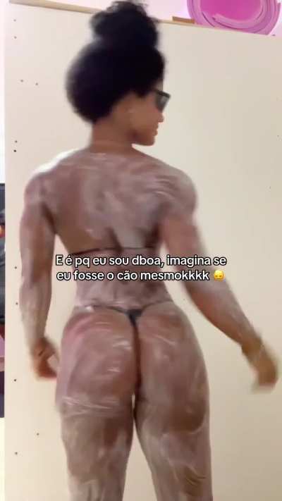 L&iacute;via @livviar