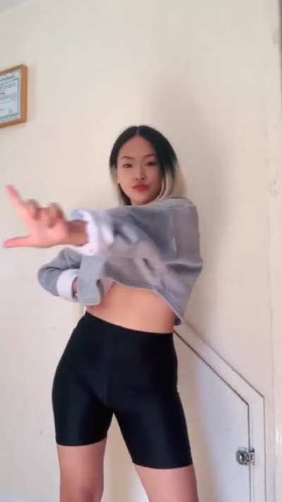 👀