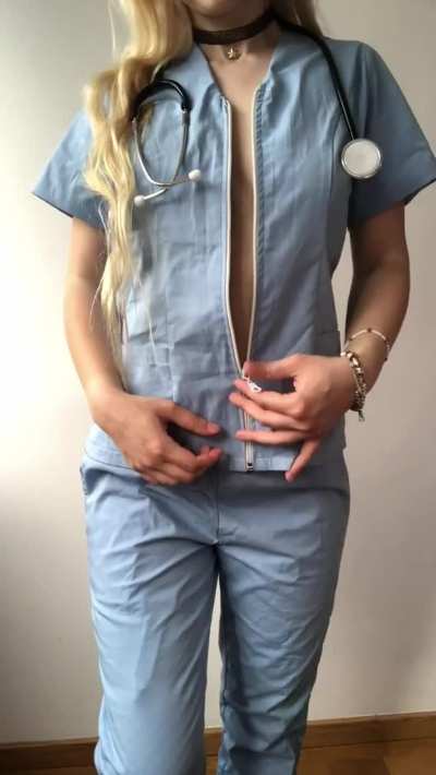 Could I make you consider dating a petite fit nurse like me