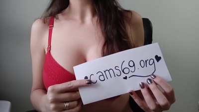 🔥 Hottest MILFS Showing off her WET Pussy on Webcam. Check the comments daddy! 👇