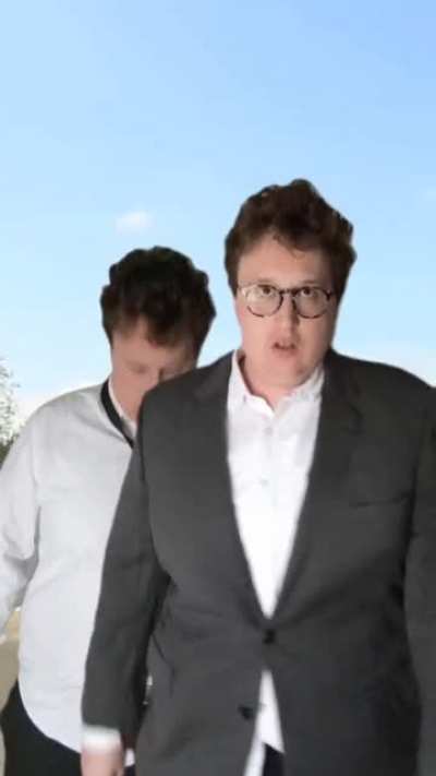 Walk &amp;amp; talk, detective