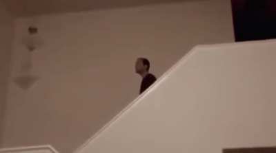 Bobby fakes escalators