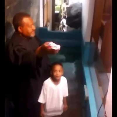 Lil n couldn&rsquo;t wait any longer for pastor Unc to Finnish talking💀