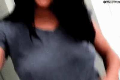 Brie Bella Pokies & Abs