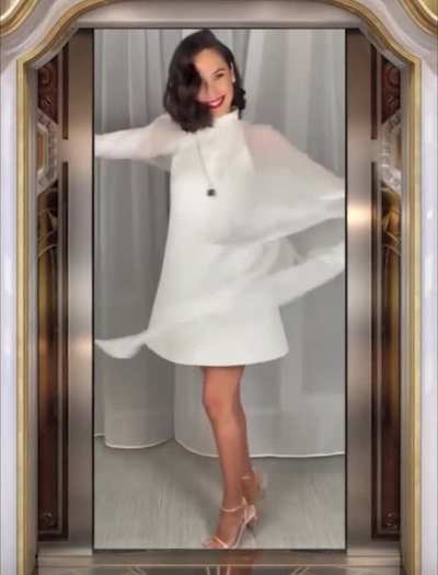 Golden Globes elevator