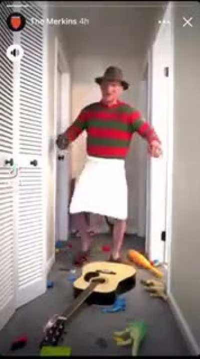 One Two Freddy's coming on you