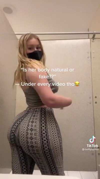 Soft & Jiggly No.381 😍🍑
