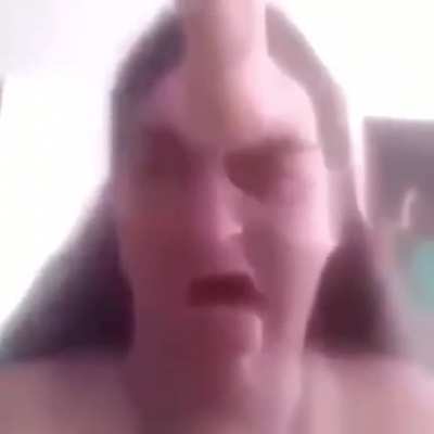 😐