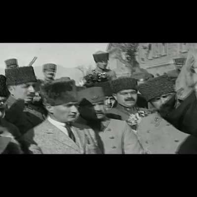 Saygı ile anıyoruz (erik satie gnossienne no 1 trap remix by por&ccedil;ay)
