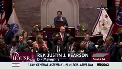 JUST NOW: Justin Pearson is expelled from the Tennessee House of Representatives.