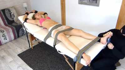 feet tickling joi game
