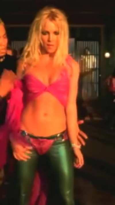 Britney Spears - I'm a Slave 4 U Vertical Edit