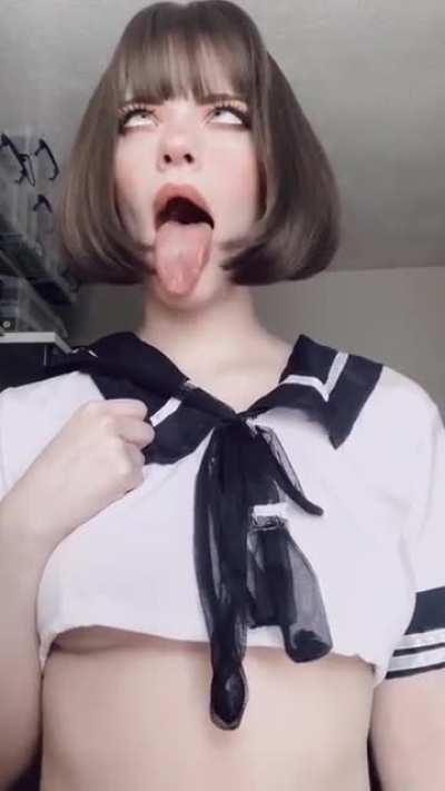 She does ahegao so well