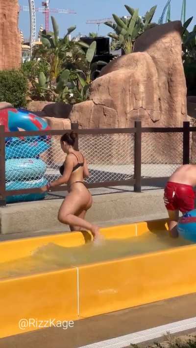 🧟&zwj;♂️🍑