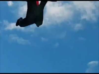 o bir kuş, o bir u&ccedil;ak, o REECEEEP TAYYİPPP ERDOĞAAAN