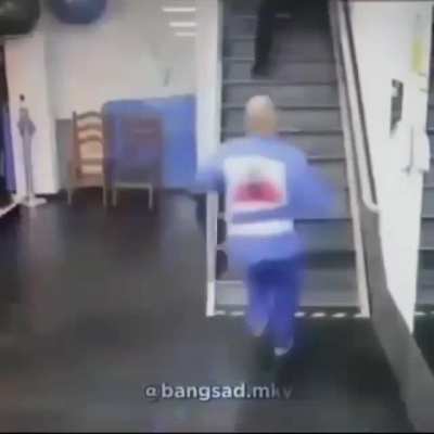 Robber in action