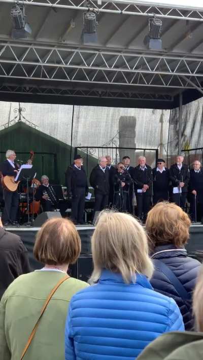 We were in Bergen and heard this song. What is it?