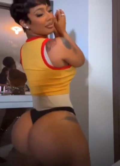 Yella