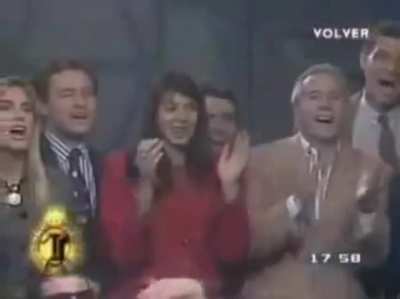 En Mayo de 1992 la jueza Servini de Cubría prohibió que mencionen su nombre en el programa de Tato Bores y así la 