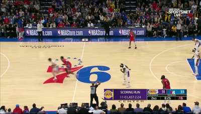 [Highlight] Westbrook hits the 3 then Reaves grabs the steal and takes it to the rim for the and-1