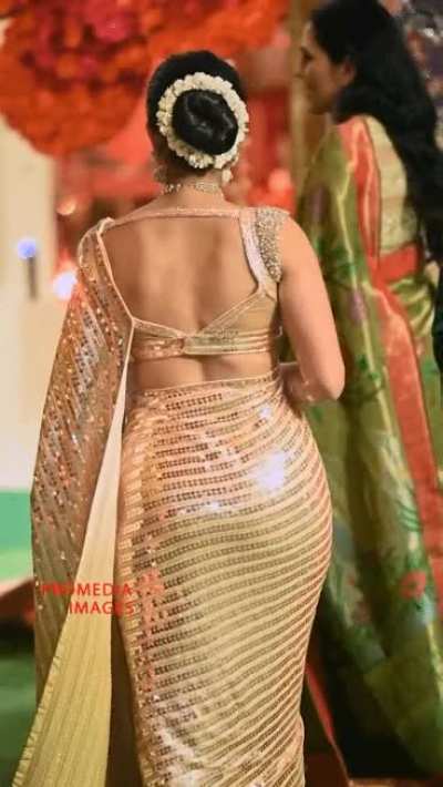 Lets wish Radhika Merchant a happy wedding (Damn! She got a big booty!)