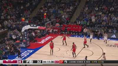 [Highlight] DLo with the RAINBOW from the logo! One of 5 threes with still 8 minutes left in the first half!