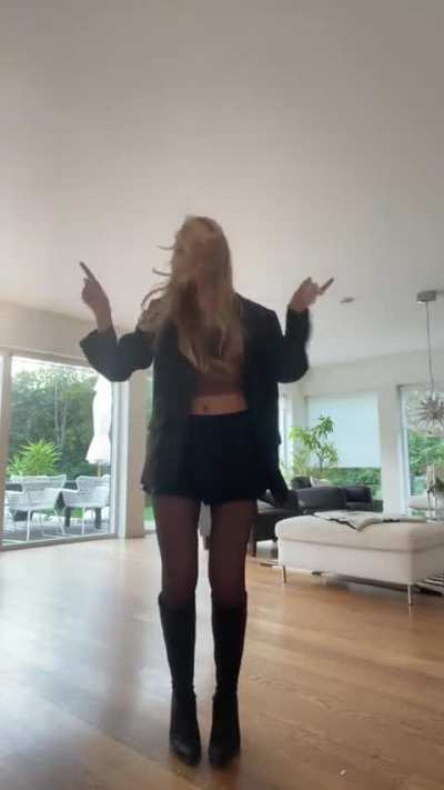 Hot dance in high heels