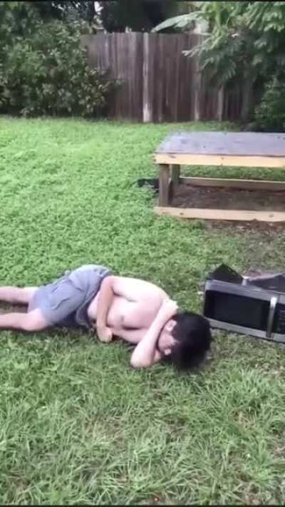 gwtb jumping on a microwave