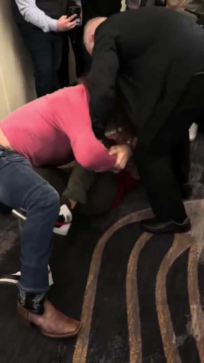 Ge lifted him