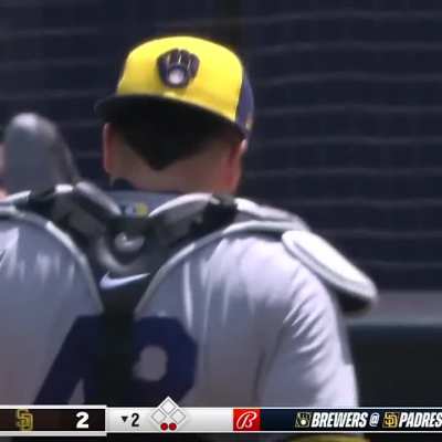[Highlight] Victor Caratini makes a spectacular circus catch off a bunt attempt