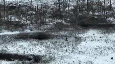 ru pov: Russian tanks and infantry attacking Ukrainian positions - Svatovo-Kremennaya