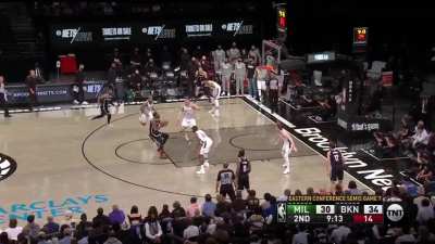 [Highlight] Bruce Brown dunks on Giannis