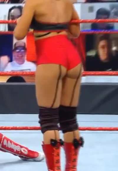 Lacey Evans