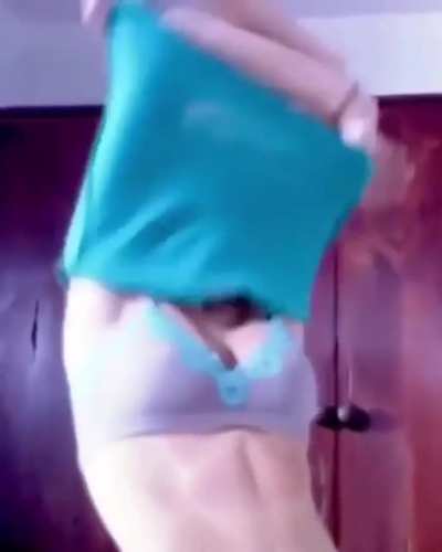 Brie Larson hot