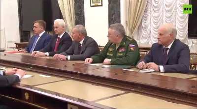 RU POV: Putin heartily congratulates his military for the successful "Oreshnik" missile test yesterday. He promises that Russia will continue to carry out more tests... including on the battlefield. 