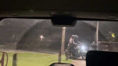 found this on discord. op said they circled around the park once or twice??? huh???
