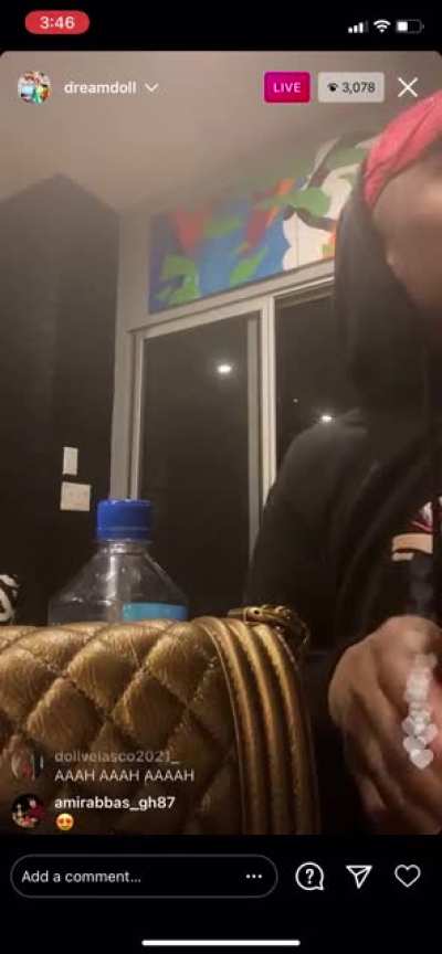 Full video of her making it clap on live at 3 AM