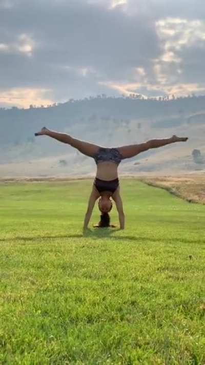 That's a simple jawdropping move .. So Cool..
