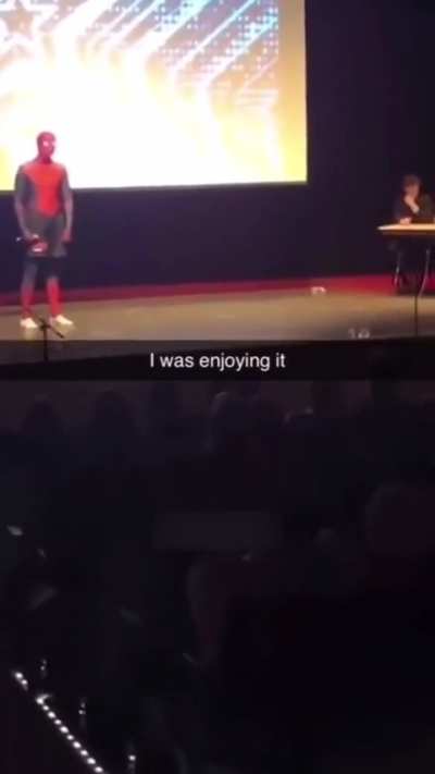 That guy jumped so high 😂