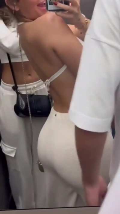 @melissamelmaia