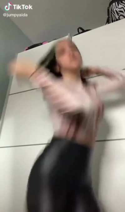 Jumpyaida Booty