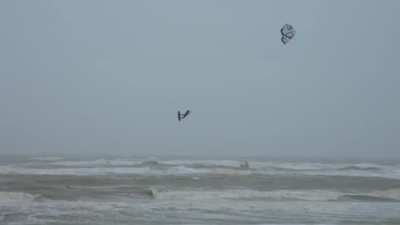 Belgian Adriano Bono kite looping the Ozone AMP in Holland!