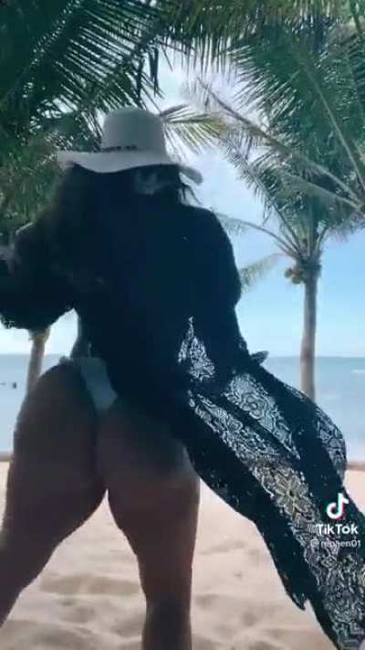 👏