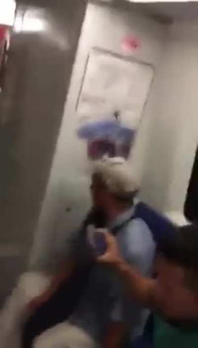Close call on the Caraca&rsquo;s Subway